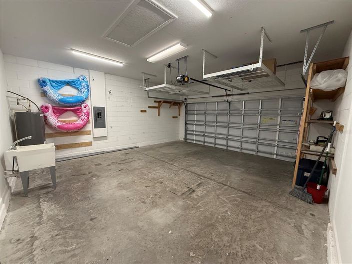 Image No.19-3 Bed Property for sale