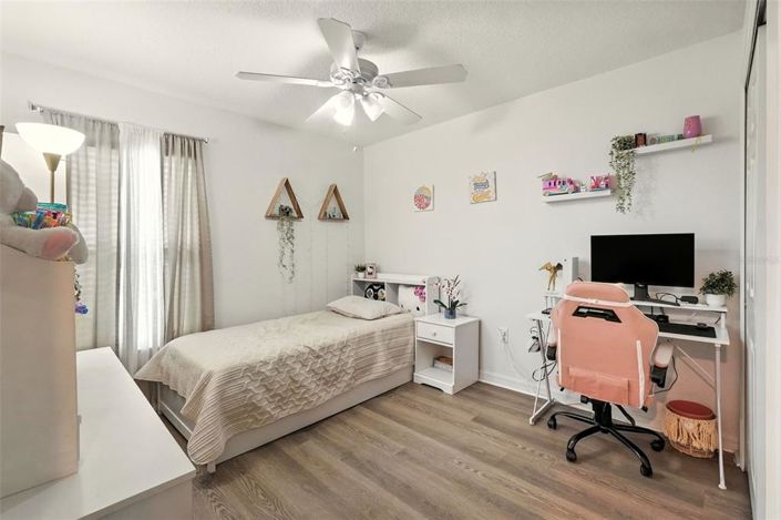 Image No.27-4 Bed Property for sale