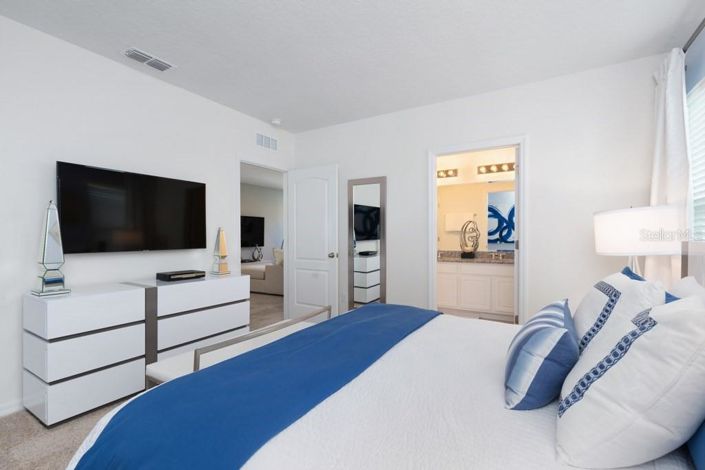 Image No.12-5 Bed Property for sale