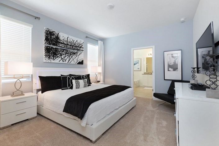 Image No.15-5 Bed Property for sale