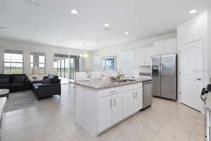 Image No.3-5 Bed Property for sale