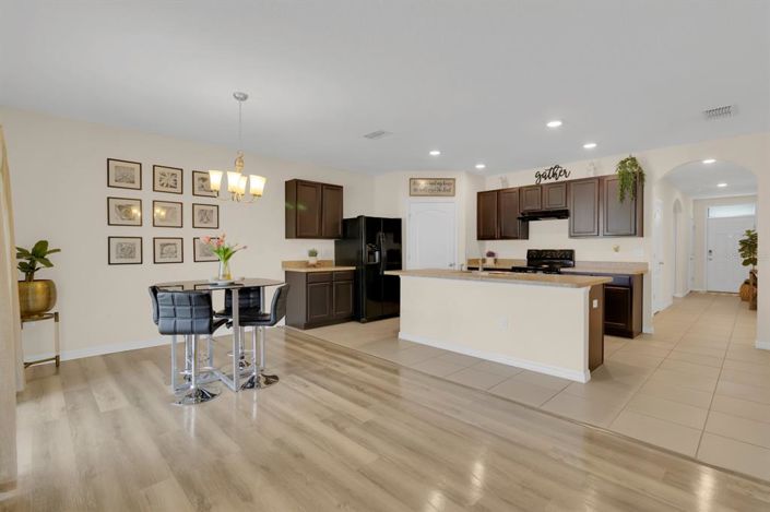 Image No.23-4 Bed Property for sale