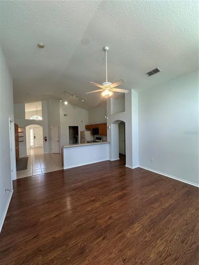 Image No.9-3 Bed Property for sale