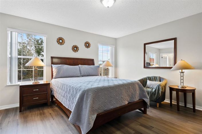 Image No.23-4 Bed Townhouse for sale