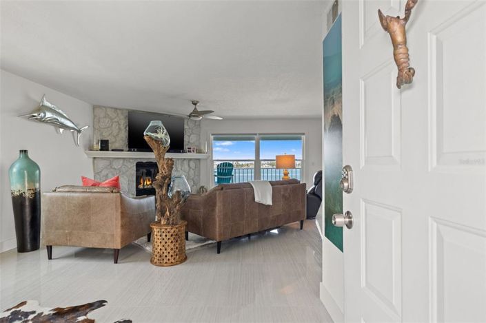 Image No.12-2 Bed Property for sale