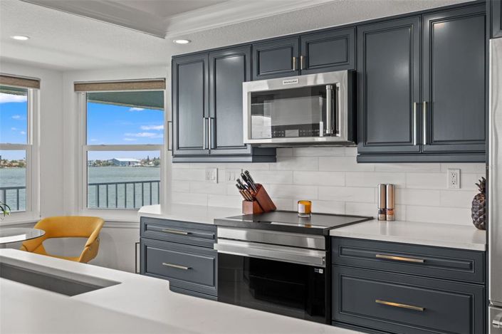 Image No.18-2 Bed Property for sale