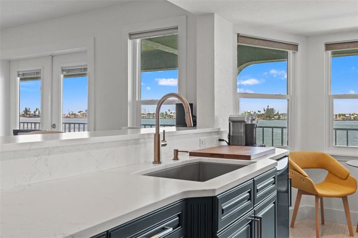 Image No.21-2 Bed Property for sale