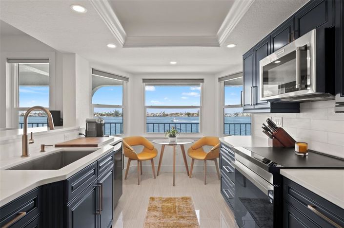 Image No.3-2 Bed Property for sale