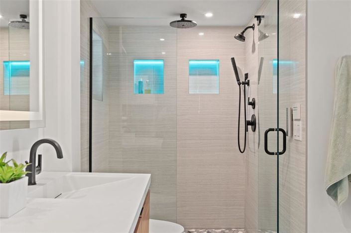 Image No.30-2 Bed Property for sale