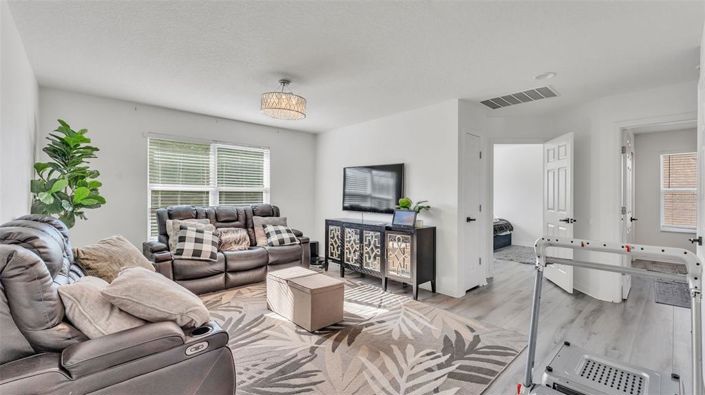 Image No.22-4 Bed Property for sale