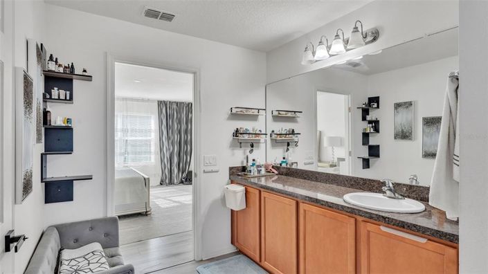 Image No.27-4 Bed Property for sale