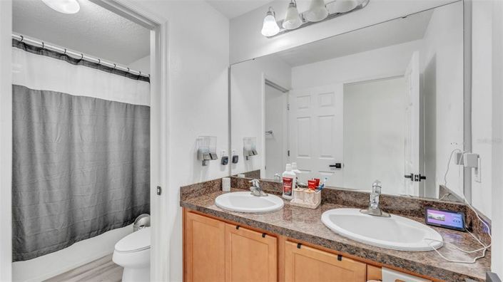 Image No.35-4 Bed Property for sale