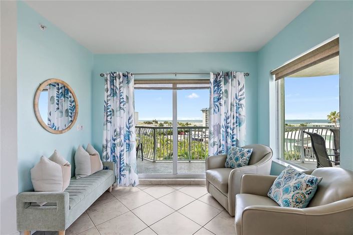 Image No.10-2 Bed Property for sale