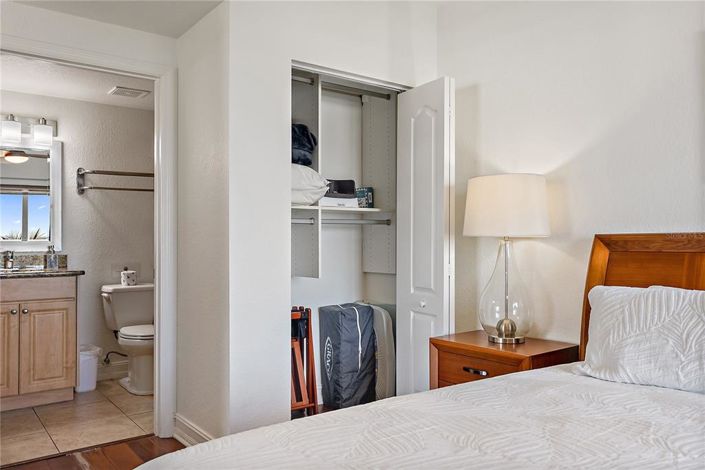 Image No.15-2 Bed Property for sale