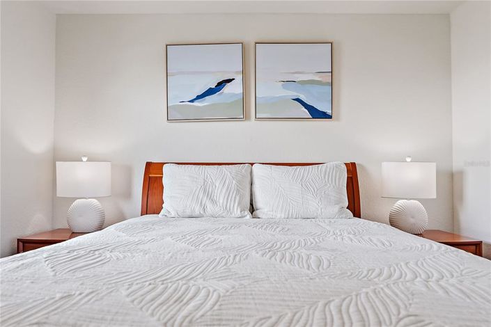 Image No.20-2 Bed Property for sale