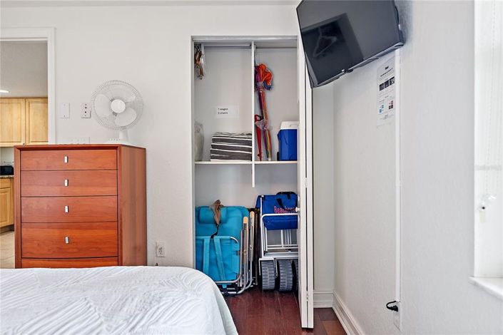 Image No.21-2 Bed Property for sale