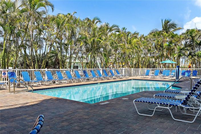 Image No.35-2 Bed Property for sale