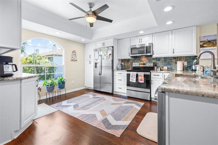 Image No.10-2 Bed Townhouse for sale