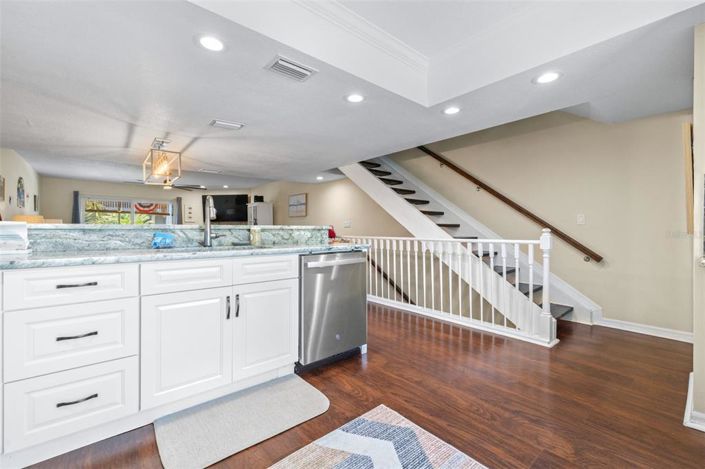 Image No.12-2 Bed Townhouse for sale