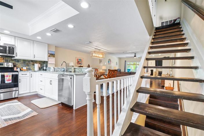 Image No.14-2 Bed Townhouse for sale