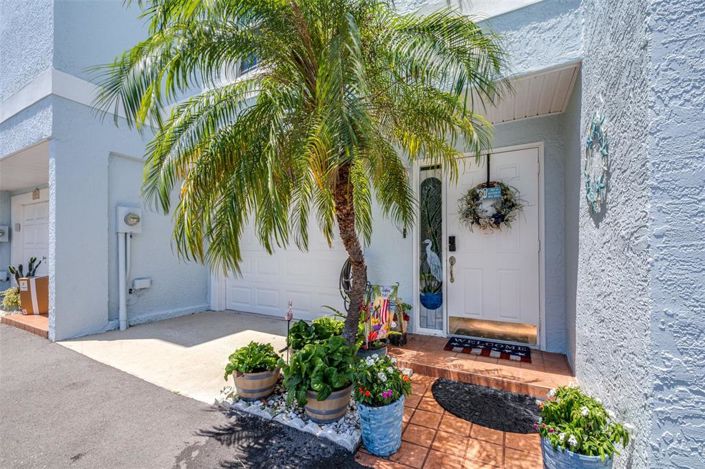 Image No.2-2 Bed Townhouse for sale