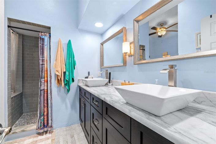 Image No.26-2 Bed Townhouse for sale