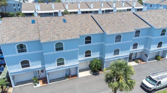 Image No.42-2 Bed Townhouse for sale