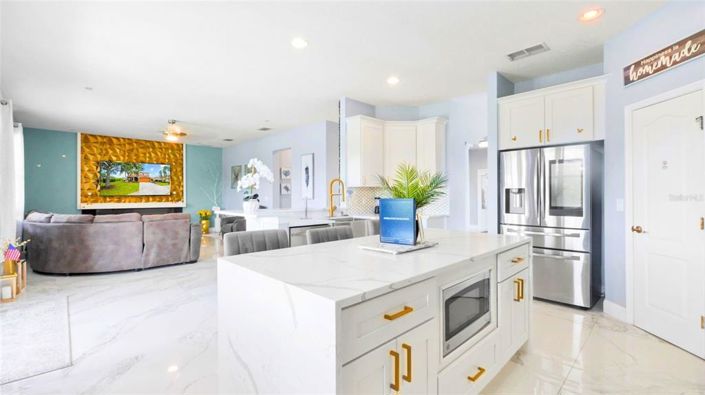 Image No.13-5 Bed Property for sale