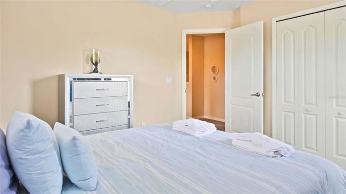 Image No.32-5 Bed Property for sale