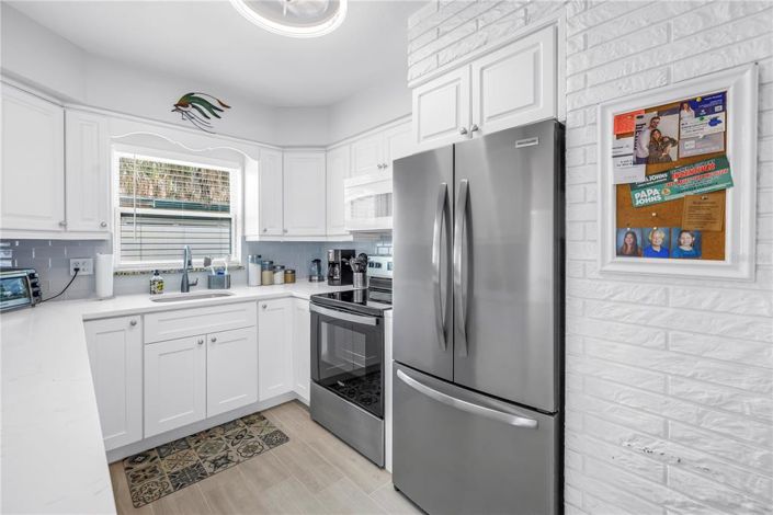 Image No.16-3 Bed Property for sale