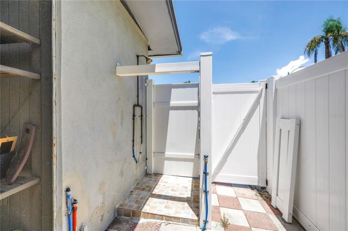 Image No.38-3 Bed Property for sale