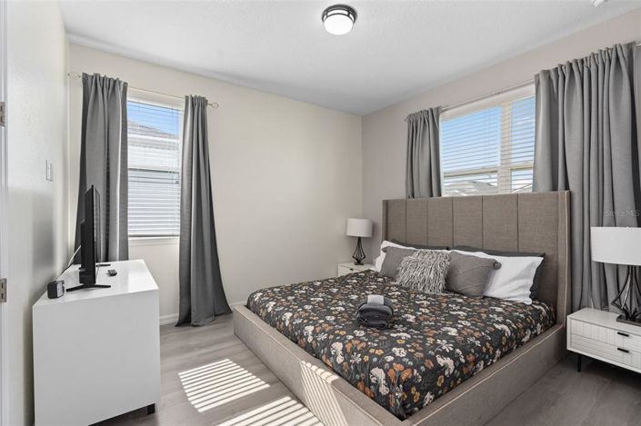 Image No.37-9 Bed Property for sale