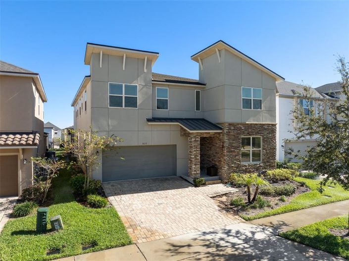 Image No.58-9 Bed Property for sale