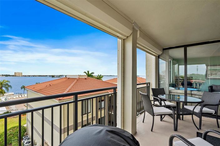 Image No.1-2 Bed Property for sale
