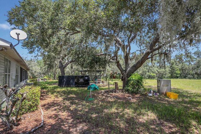 Image No.12-3 Bed Property for sale