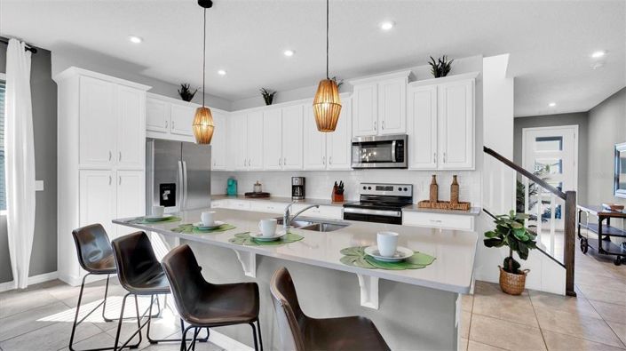 Image No.40-5 Bed Townhouse for sale