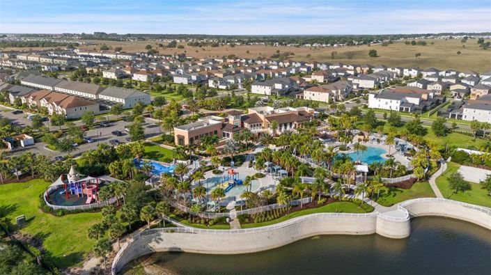 Image No.7-5 Bed Townhouse for sale