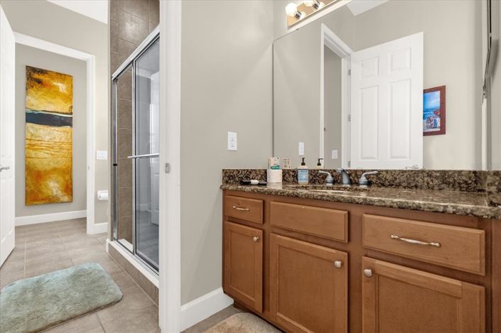 Image No.13-3 Bed Property for sale