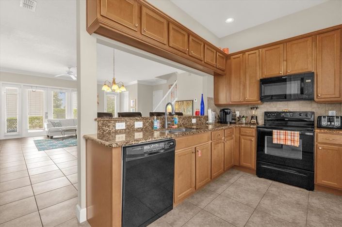 Image No.9-3 Bed Property for sale