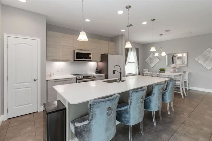 Image No.10-4 Bed Property for sale