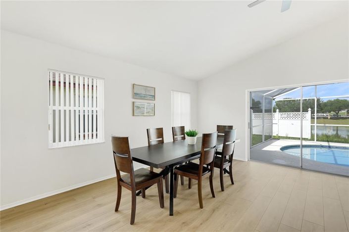 Image No.12-4 Bed Property for sale