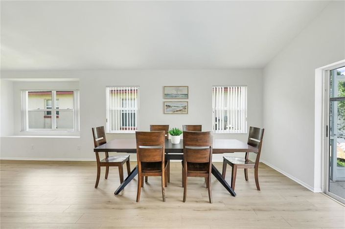 Image No.13-4 Bed Property for sale