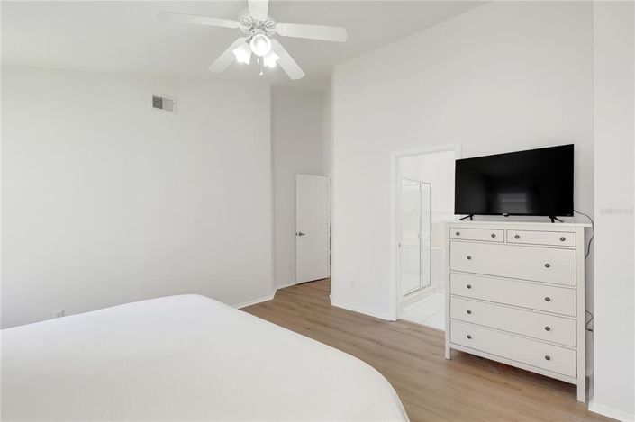 Image No.21-4 Bed Property for sale