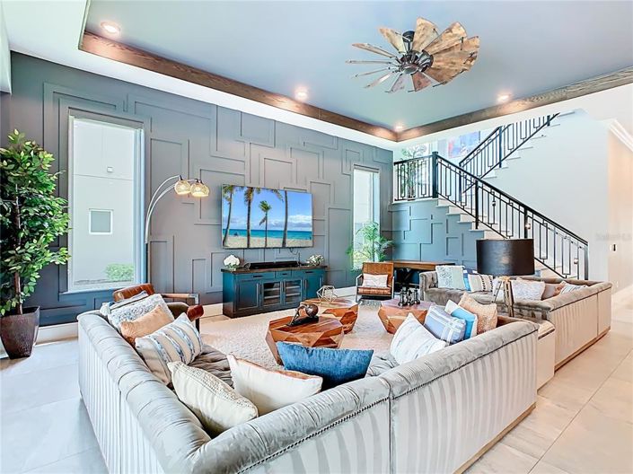 Image No.25-10 Bed Property for sale