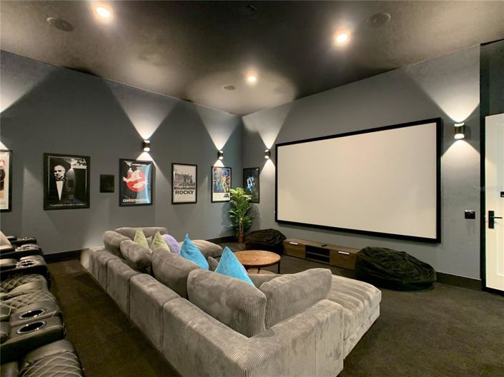 Image No.35-10 Bed Property for sale