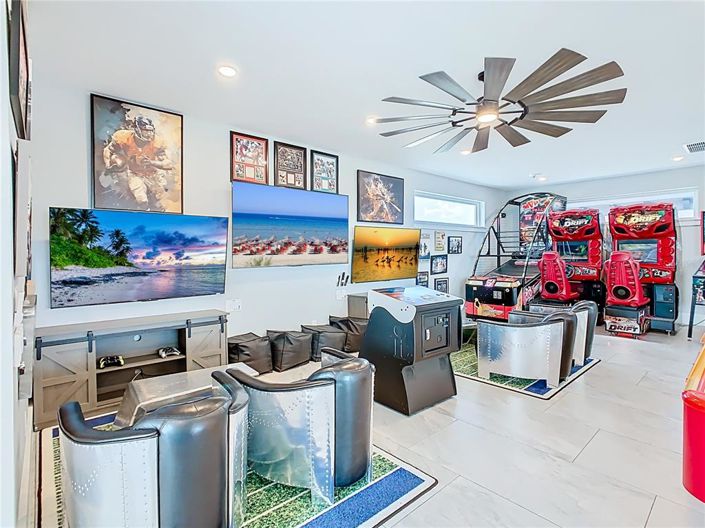 Image No.4-10 Bed Property for sale