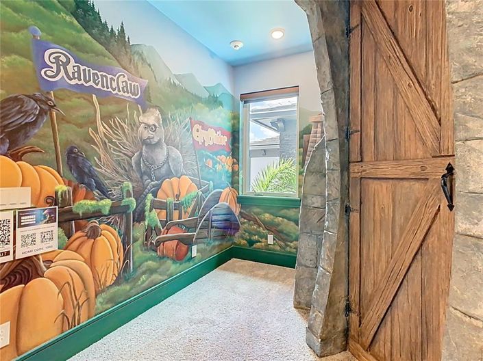 Image No.46-10 Bed Property for sale