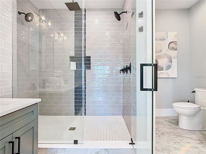 Image No.54-10 Bed Property for sale