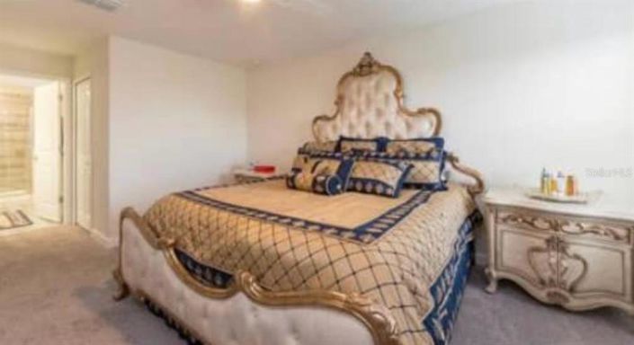 Image No.10-6 Bed Property for sale