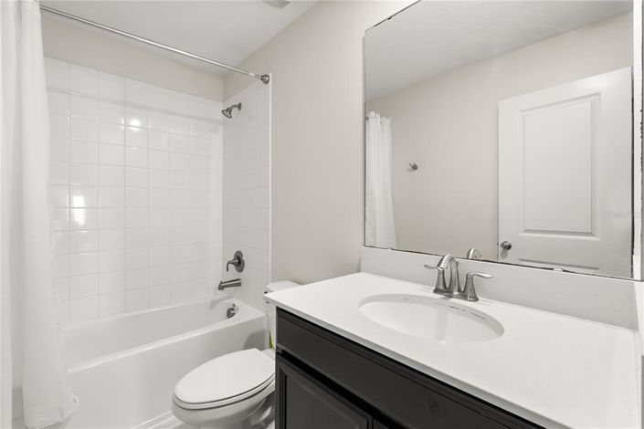 Image No.37-9 Bed Property for sale